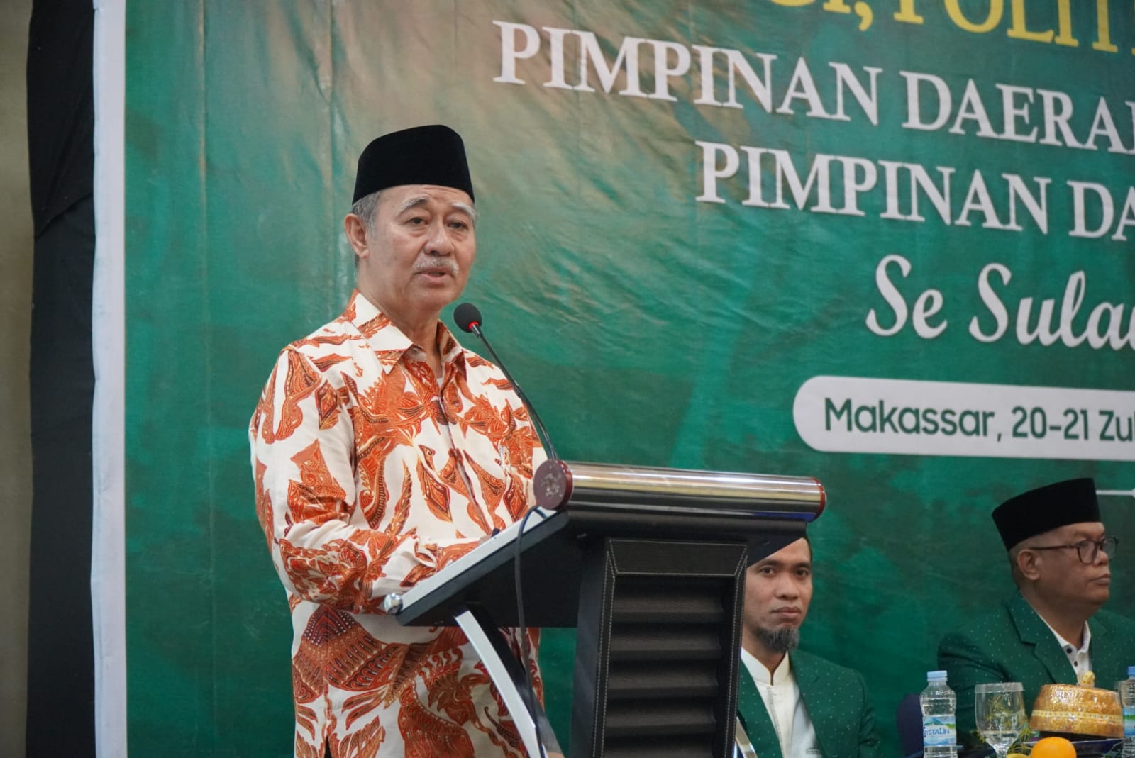 Ketua Pimpinan Wilayah (PW) Muhammadiyah Sulsel Prof Ambo Asse saat memberikan sambutan pada pengukuhan Pengurus Pimpinan Daerah Muhammadiyah se-Sulsel dilaksanakan di Hotel Aryaduta, Makassar, Sabtu (8/7/2023).