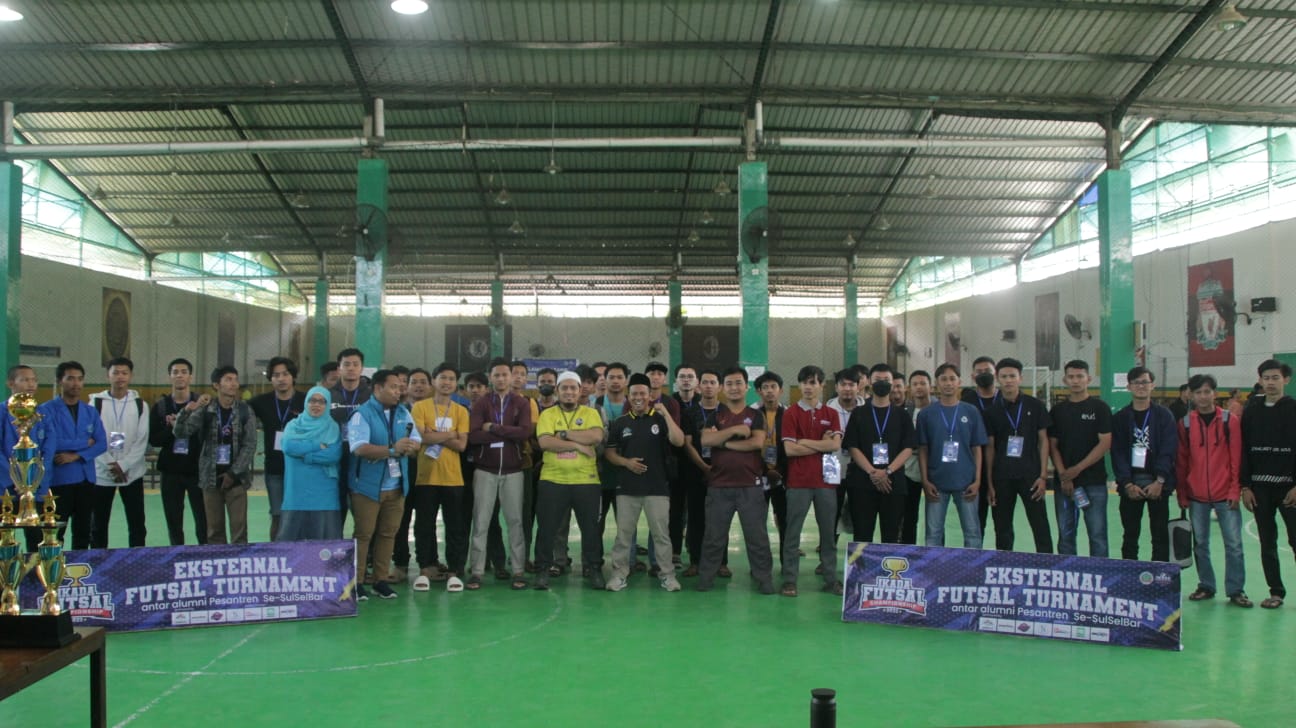 Ikatan Alumni dan Keluarga Darul Aman Gombara (IKADA) menggelar kegiatan Turnamen Futsal Eksternal dilaksanakan di Lapangan The Futsal NTI, Tamalanrea Makassar, Jum'at - Minggu (4-6/8/2023).