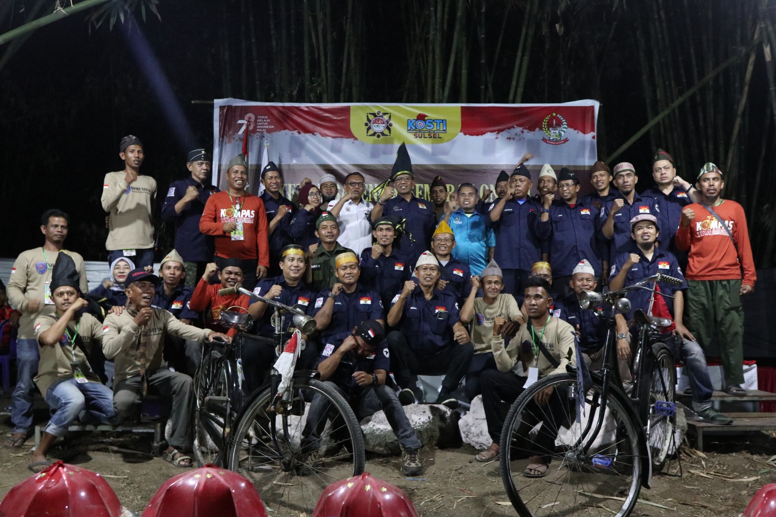 Sebanyak 39 Pengurus Komunitas Sepeda Tua Indonesia (KOSTI) Provinsi Sulsel resmi dilantik.