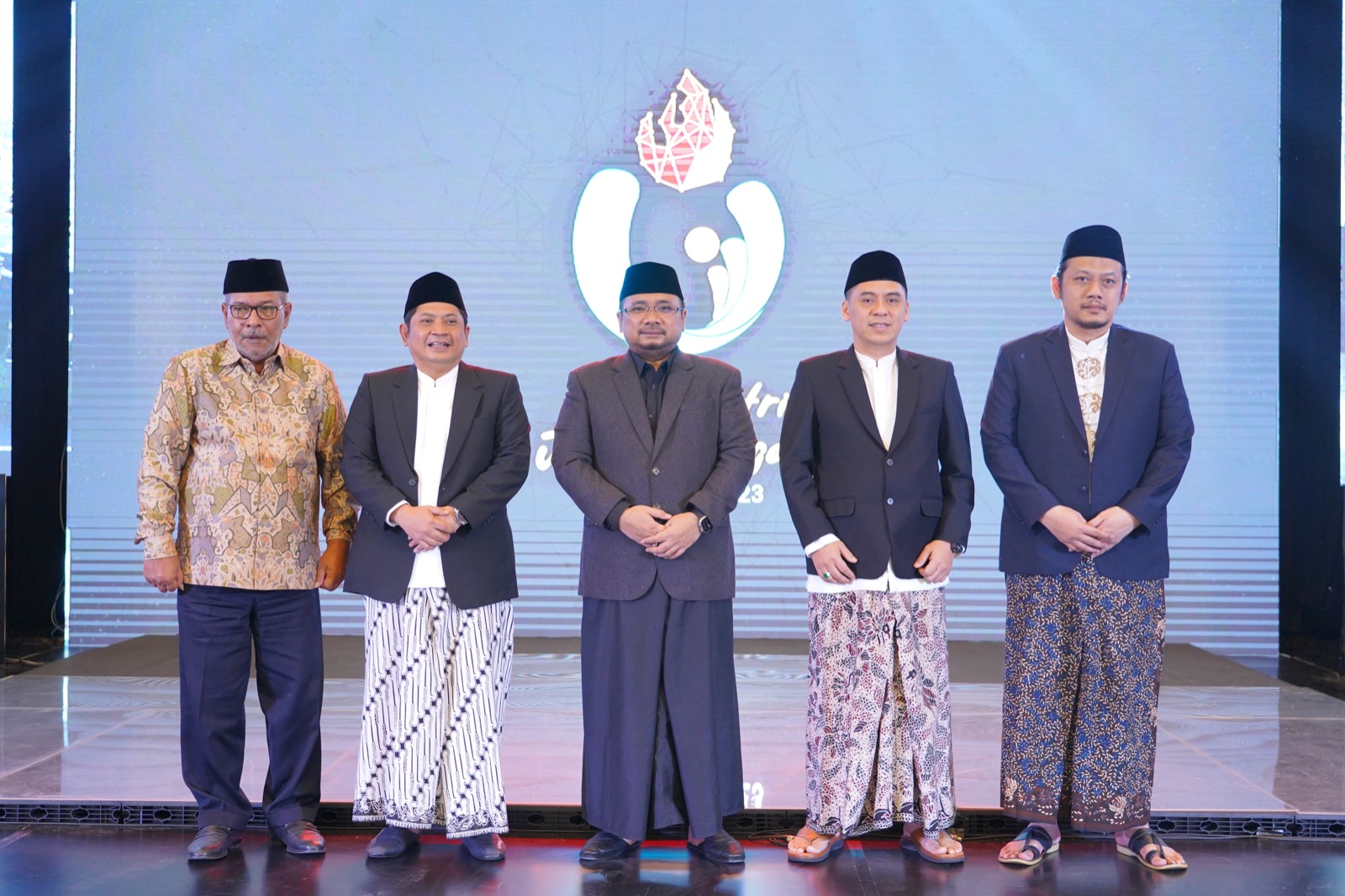 Menteri Agama (Menag) Yaqut Cholil Qoumas meluncurkan logo peringatan Hari Santri 2023 dengan mengusung tema “Jihad Santri Jayakan Negeri” di Auditorium HM Rasjidi, Gedung Kementerian Agama, Jakarta, Jum'at (6/10/2023).