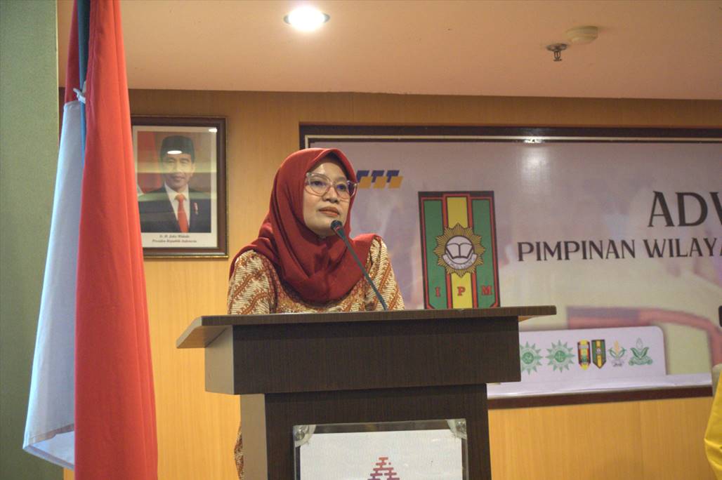 Anggota DPRD Provinsi Sulawesi Selatan, Risfayanti Muin, menjadi Keynote Speaker dengan tema "Pemuda Berkemajuan Menatap Pemilu 2024", pada kegiatan Pembukaan Advocacy Training Pimpinan Wilayah (PW) Ikatan Pelajar Muhammadiyah (IPM) Sulsel digelar di Hotel Almadera Kota Makassar, Sabtu (21/10/2023).