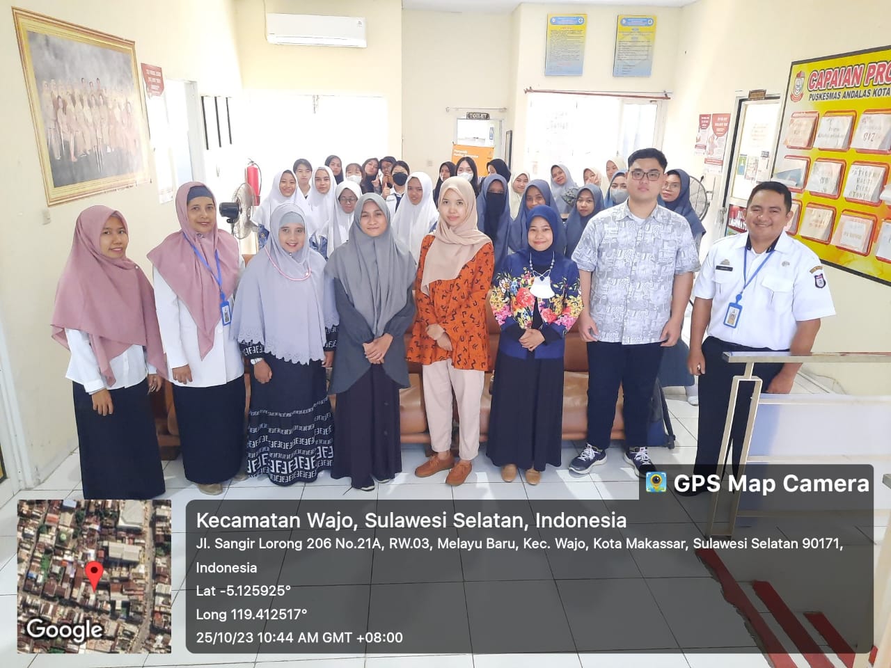 Madrasah Aliyah Swasta (MAS) Muallimin Muhammadiyah Cabang Makassar bekerjsama dengan Pusat Kesehatan Masyarakat (PKM) Andalas menggelar kegiatan sosialisasi kesehatan di Aula Puskesmas Andalas, Rabu (25/10/2023).