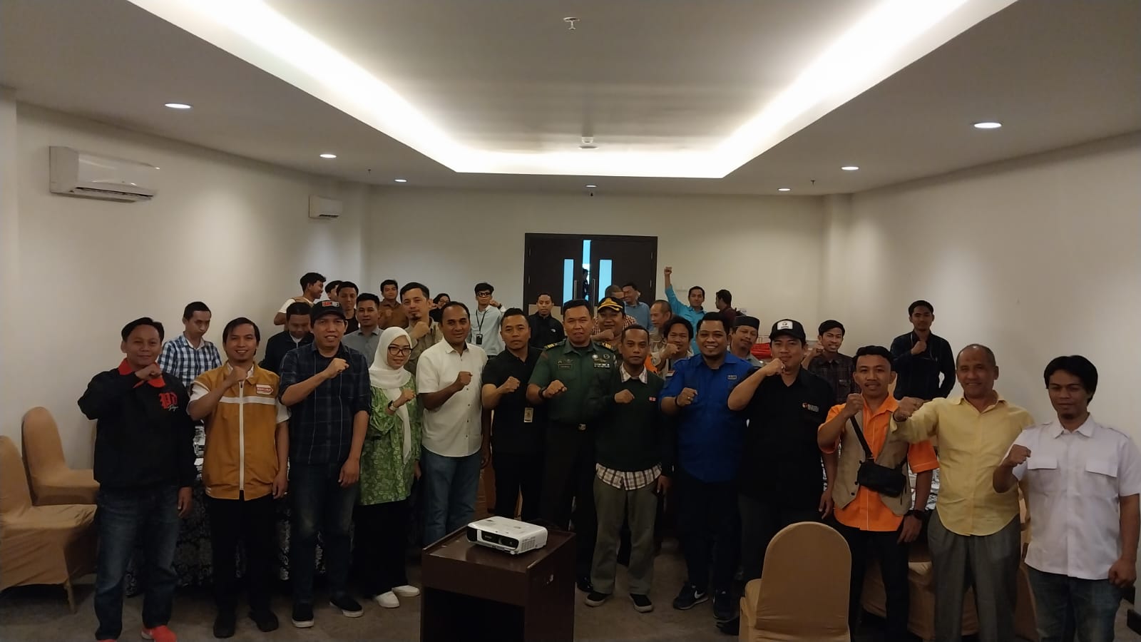 Suasana pelaksanaan penyelesaian sengketa proses pencalonan presiden dan wapres serta anggota DPR, DPD dan DPRD di Hotel Dalton Makassar, Minggu (5/11/2023) kemarin.