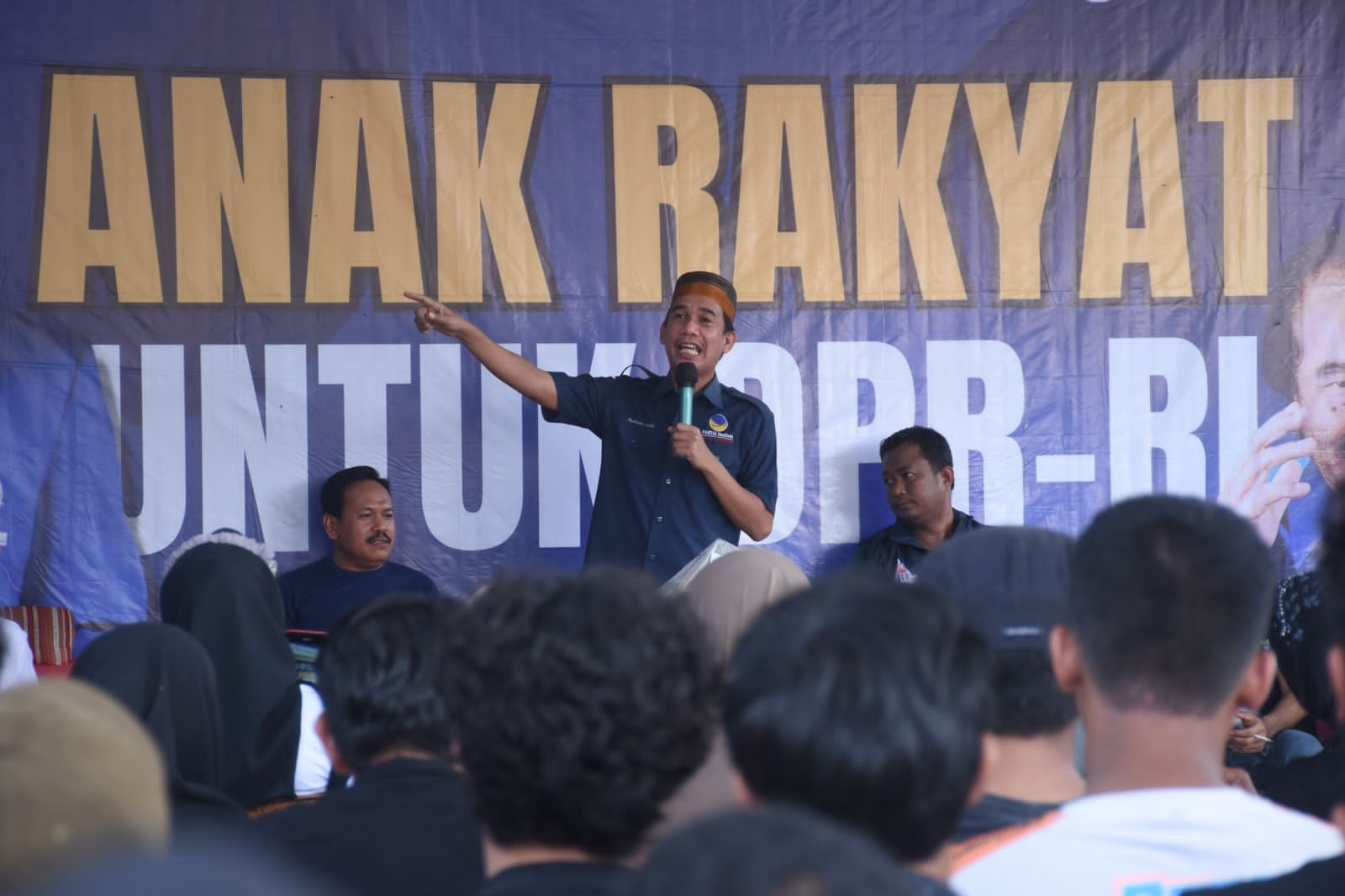 Calon anggota legislatif untuk DPR RI, Rudianto Lallo hadir meresmikan posko pemenangan Anak Rakyat Gowa di Jalan Poros Pattalassang, Kecamatan Pattalassang, Kabupaten Gowa, Minggu (3/12/2023) kemarin.