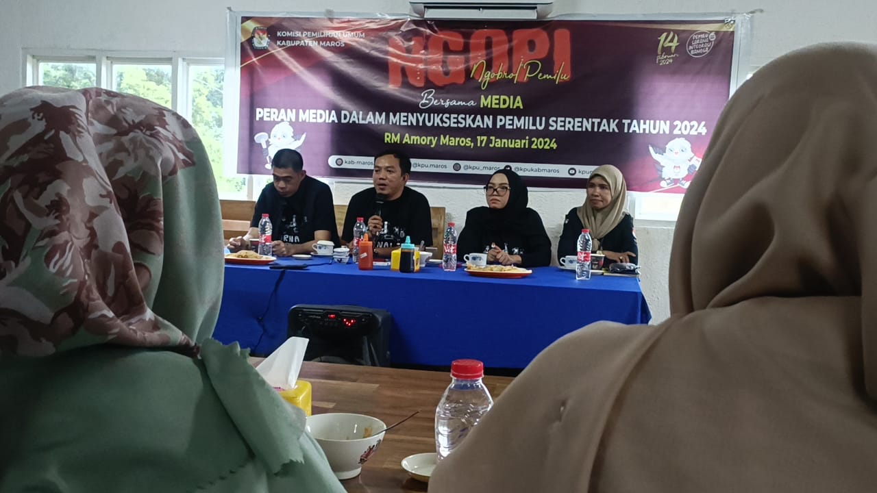 Komisi Pemilihan Umum (KPU) Kabupaten Maros kembali menggelar acara Ngopi (Ngobrol Pemilu) bersama rekan media di RM Amory Maros, Rabu (17/1/2024).