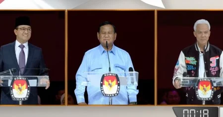 Debat Capre Terakhir, Prabowo Vs Ganjar Sentil Makan Atau Internet ...