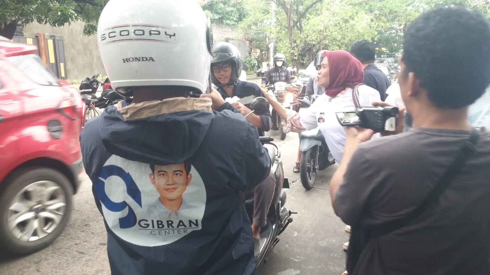 Relawan Gibran Center