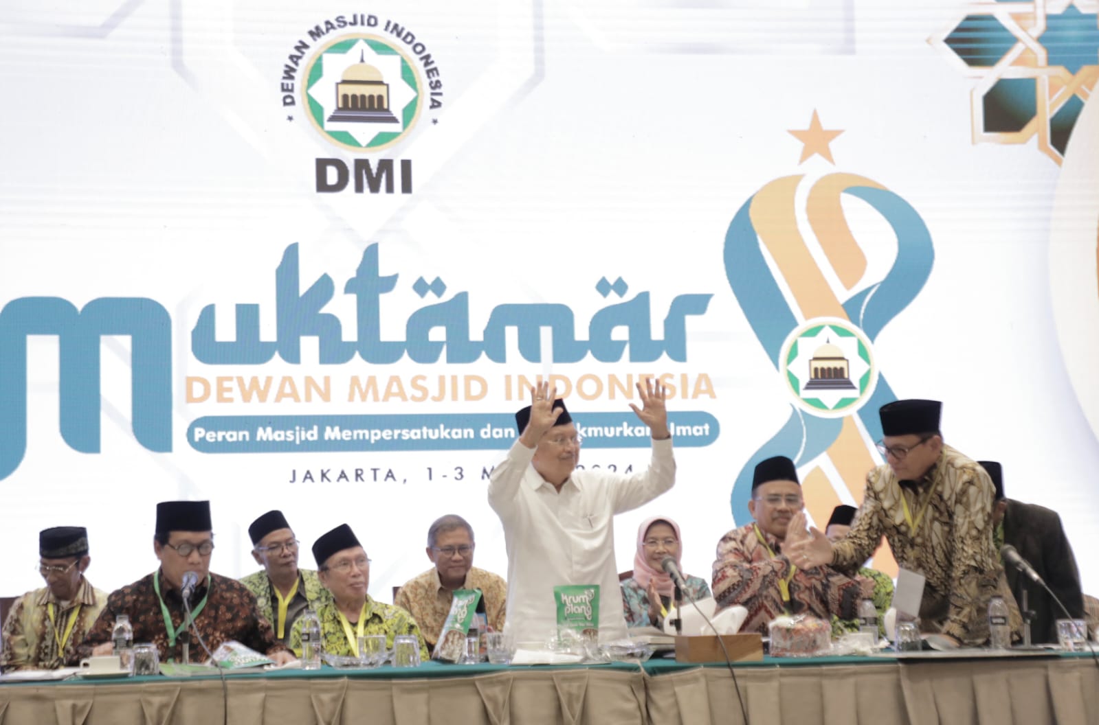 Wapres RI ke 10 dan 12 Jusuf Kalla (JK) kembali terpilih sebagai ketua Umum Dewan Masjid Indonesia untuk periode 2024-2029.