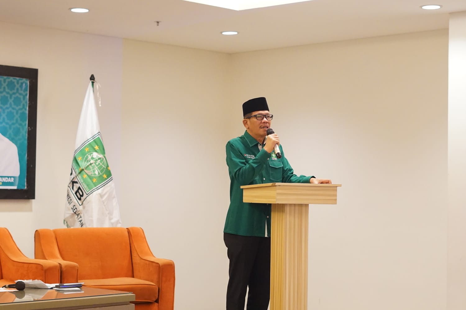 Ketua DPW PKB Sulawesi Selatan Azhar Arsyad.