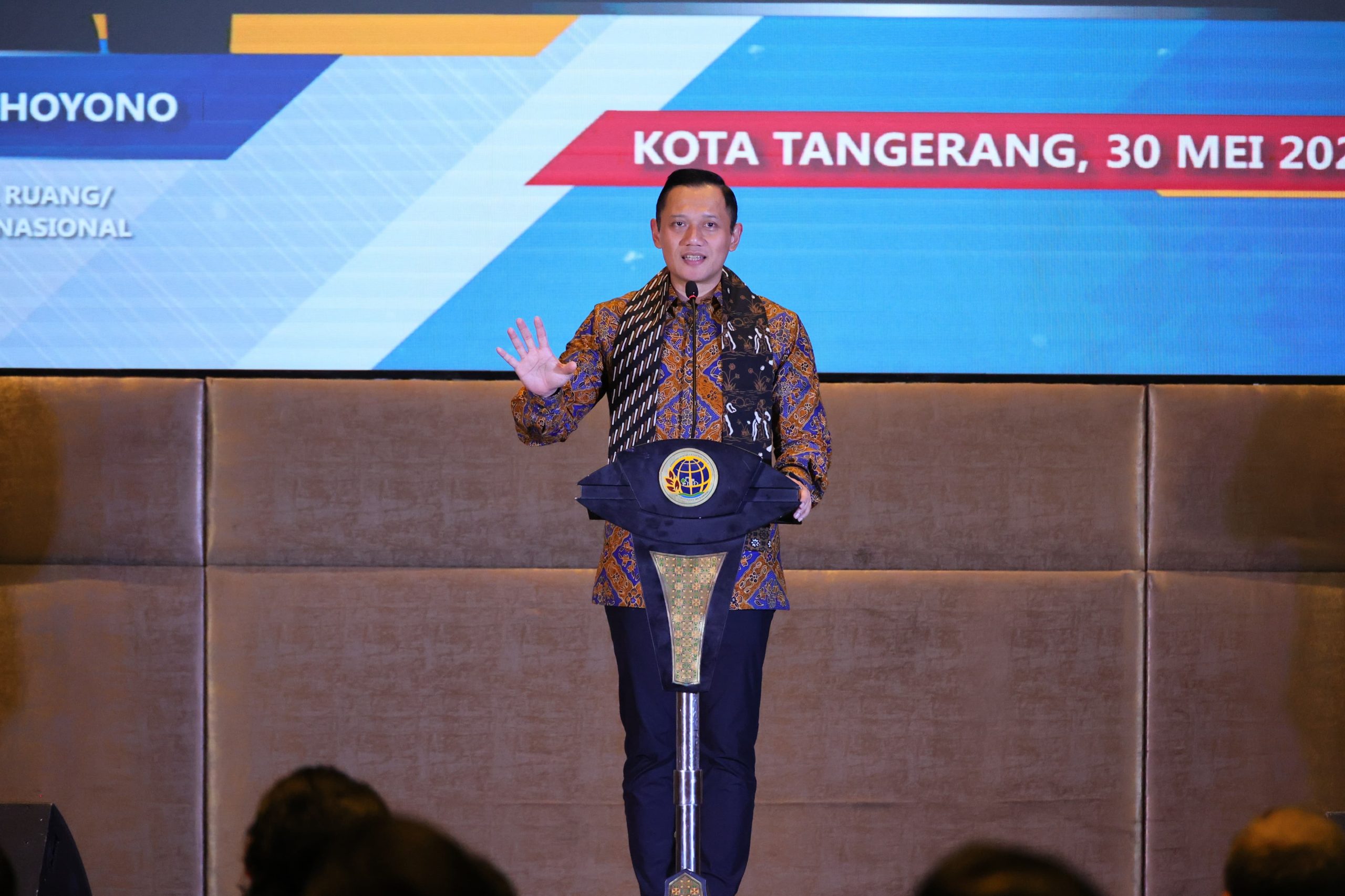 Menteri Agraria dan Tata Ruang/Kepala Badan Pertanahan Nasional (ATR/BPN), Agus Harimurti Yudhoyono (AHY) meluncurkan Implementasi Layanan Elektronik se-Provinsi Banten, bertempat di Hotel Novotel Tangerang, Kamis (30/5/2024).