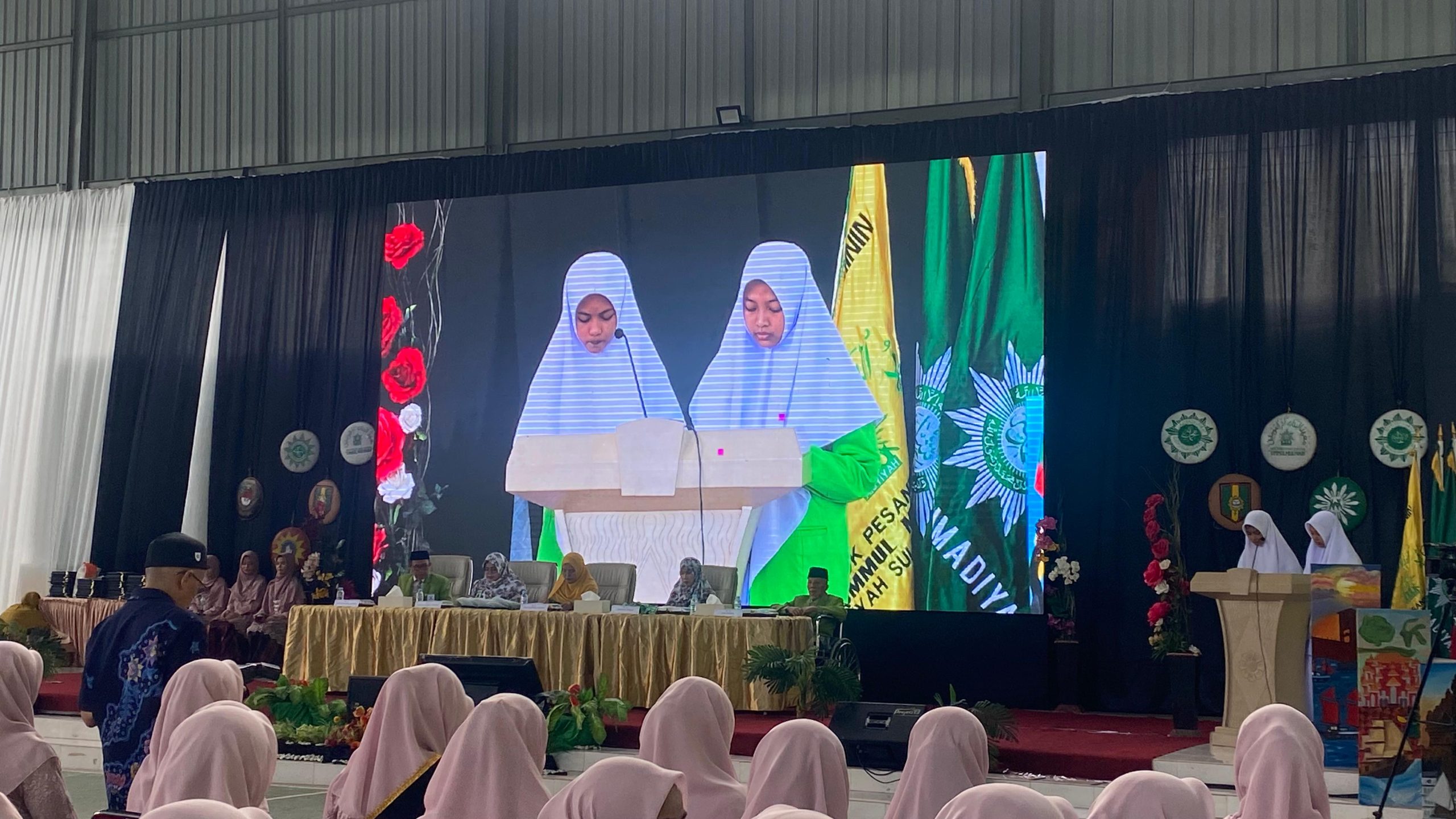 Pondok Pesantren Puteri Ummul Mukminin ‘Aisyiyah Wilayah Sulawesi Selatan menggelar penamatan santriwati angkatan ke-32 tahun 2024.