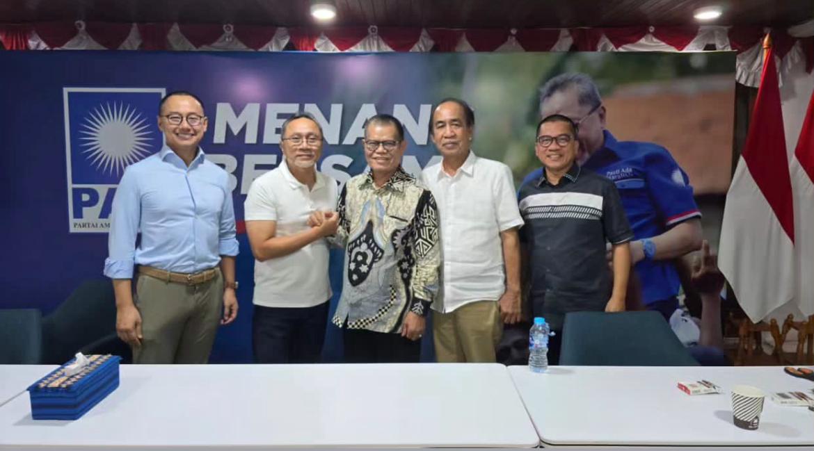 Eks Rektor Universitas Negeri Makassar (UNM) Prof Husain Syam telah bertemu dengan Ketua Umum Partai Amanat Nasional (PAN), Zulkifli Hasan (Zulhas).