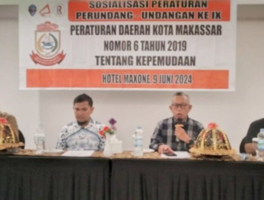 Anggota DPRD Makassar, Azwar menggelar kegiatan sosialisasi penyebarluasan Peraturan Daerah (Perda) Nomor 06 Tahun 2019 tentang Kepemudaan di Hotel Max One Makassar, 9 Juni 2024.