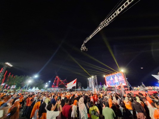 Acara deklarasi pasangan calon Wali Kota dan Wakil Wali Kota Makassar yang digelar di Plaza MNEK, Pantai Losari, CPI Makassar, Kamis (29/8/2024) malam.