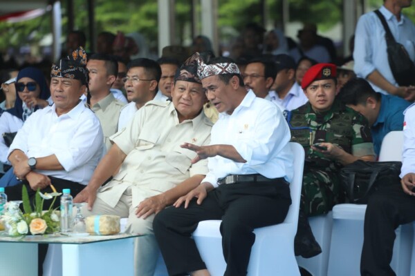 Presiden terpilih Prabowo Subianto bersama Andi Amran Sulaiman, Amran dikabarkan diminta menjadi Menteri Pertanian Kabinet Prabowo-Gibran.