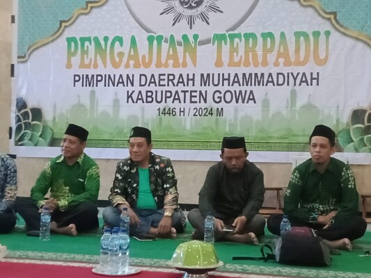 Pengajian Terpadu Pimpinan Daerah Muhammadiyah (PDM) Gowa kembali digelar, kali ini diadakan di Masjid Baitul Makmur, Cabang Maccini Baji, Minggu (3/11/2024).