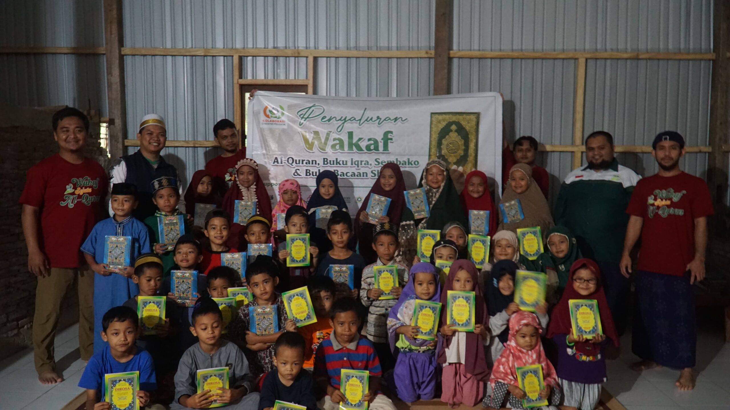 Kolaborasi Dakwah Pelosok Sulsel sukses gelar wakaf tebar qur'an, mulai Kamis hingga Ahad, 6–9 Februari 2025.