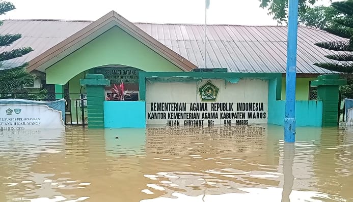 Tampak kondisi Kantor Kemenag Kabupaten Maros, Rabu (12/2/2025). Pekerjaan dialihkan WFH.