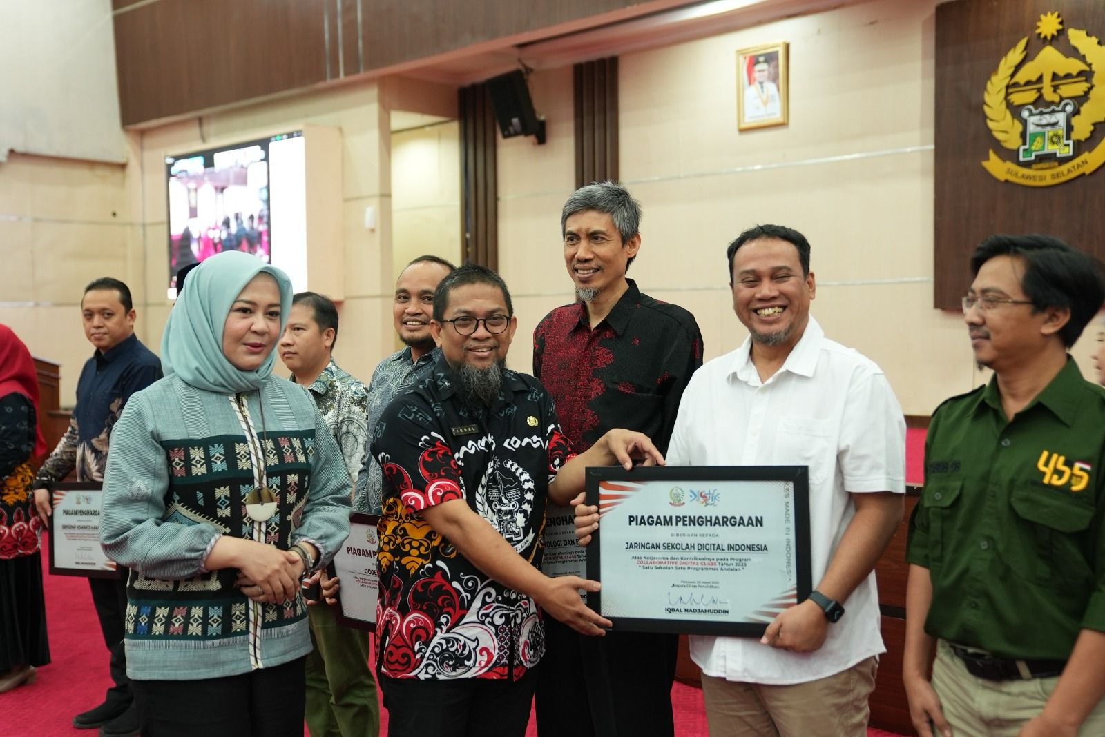 Pemerintah Provinsi Sulawesi Selatan resmi meluncurkan Collaborative Digital Class melalui program "1 Sekolah 1 Programmer Andalan dan Pelatihan Talenta Digital".