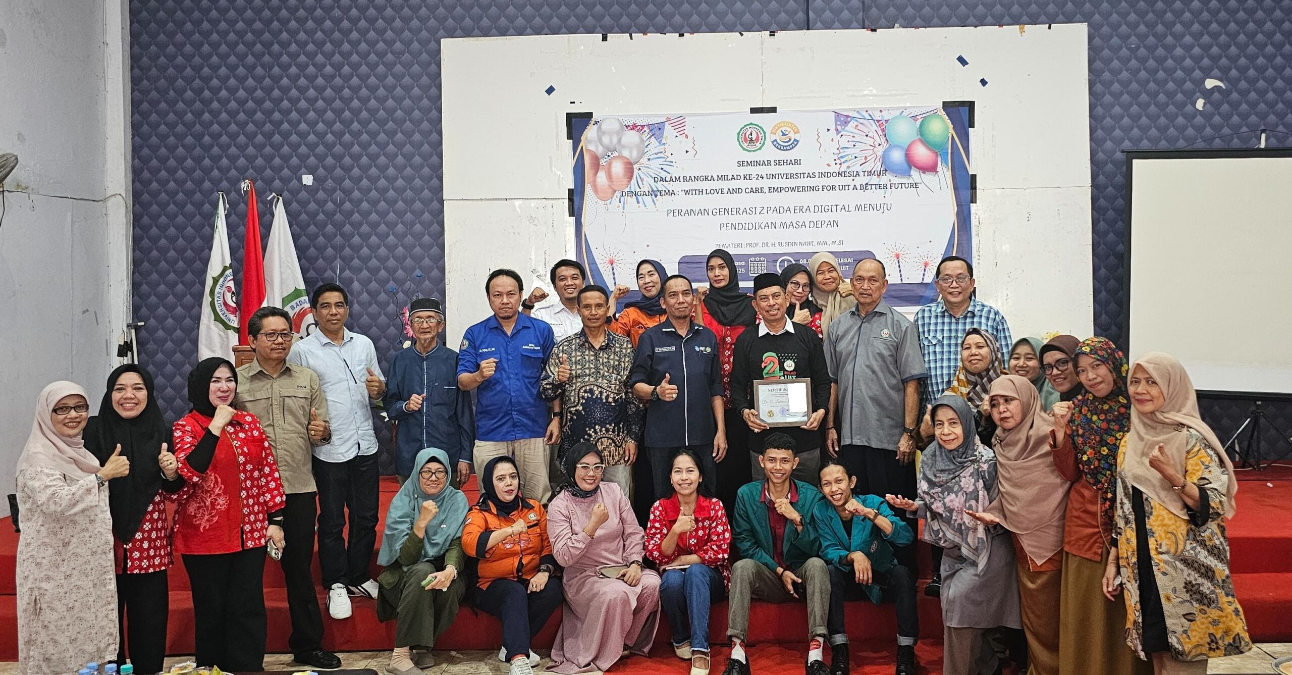 Milad ke-24 Universitas Indonesia Timur (UIT) berlangsung meriah dan penuh makna, Acara yang digelar di Aula Utama UIT ini dihadiri ratusan peserta.