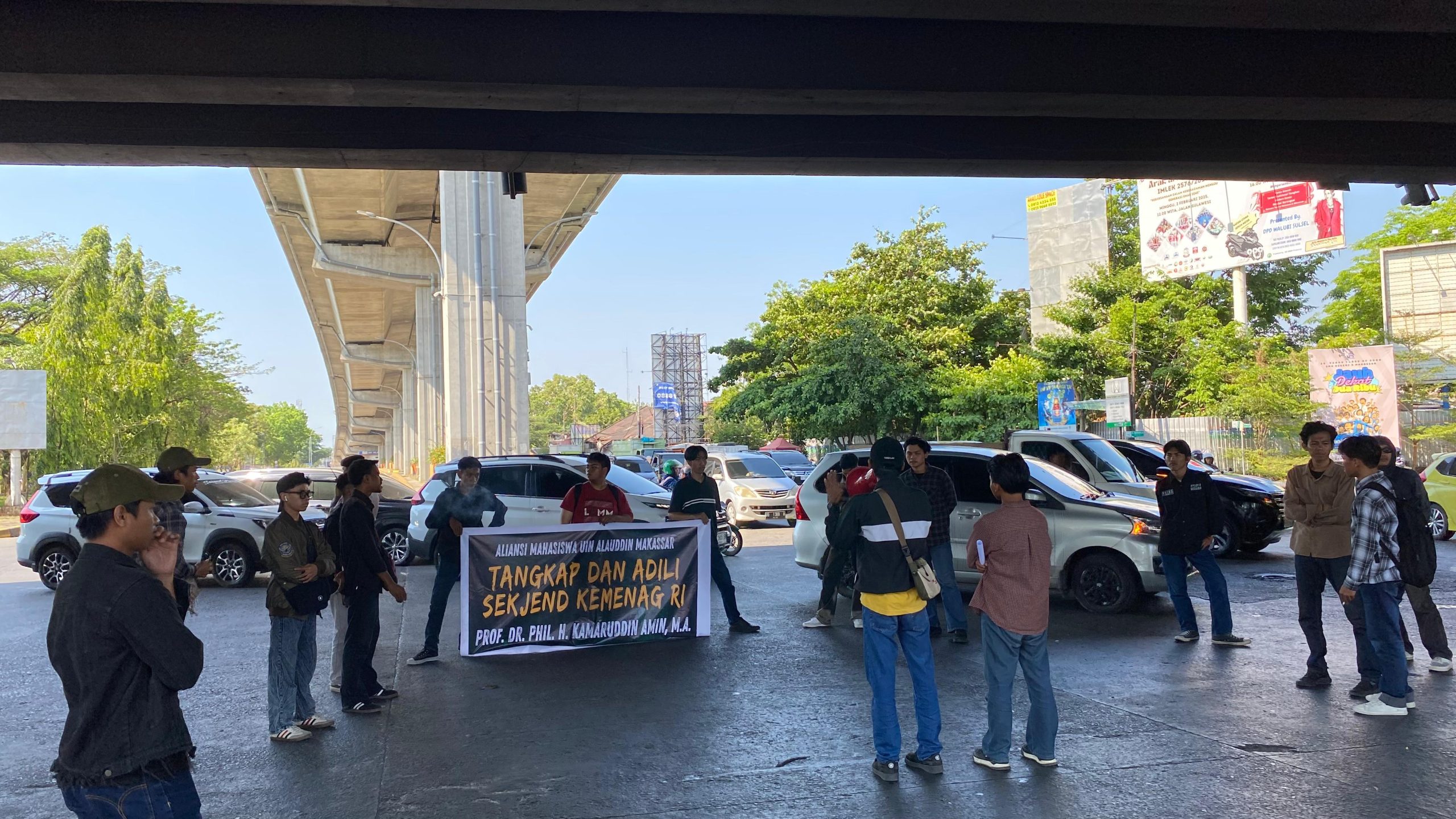 Aliansi Mahasiswa UIN Alauddin menggelar aksi demonstrasi.