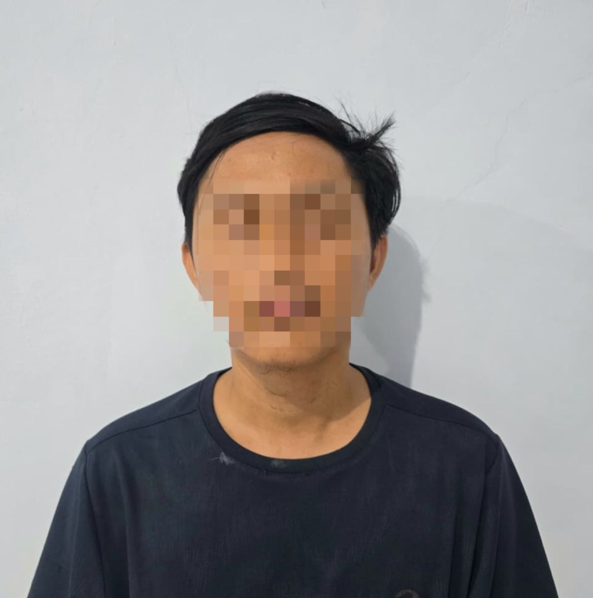 Seorang pria berinisial FM (24) diamankan di rumah kontrakannya di Desa Marumpa, Kecamatan Marusu, Kabupaten Maros.