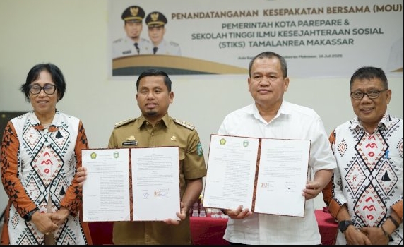 Wali Kota Parepare Teken MoU dengan STIKS Makassar.