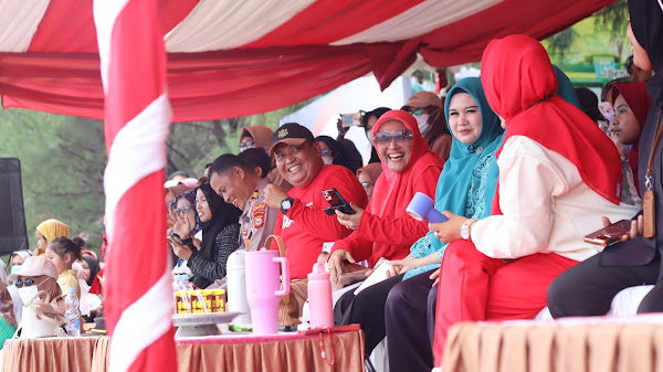 Ketua Tim Penggerak PKK Kota Parepare, dr. Andi Arfiah Tasming, memberikan apresiasi tinggi terhadap pelaksanaan lomba Drum Band yang digelar oleh Dinas Kepemudaan, Olahraga, dan Pariwisata (DKOP) Pemerintah Kota Parepare, Senin, 11 Agustus 2025.