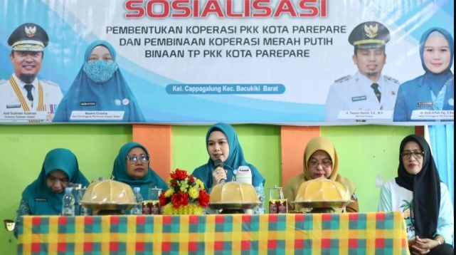 Ketua Tim Penggerak PKK Kota Parepare, dr. Andi Arfiah Tasming, menyambut baik dan mengapresiasi sosialisasi pembentukan Koperasi PKK Kota Parepare serta pembinaan Koperasi Merah Putih binaan TP PKK Kota Parepare oleh Tim Penggerak PKK Provinsi Sulawesi Selatan di Kantor Kelurahan Cappa Galung, Kecamatan Bacukiki Barat, Senin (4/8/2025).