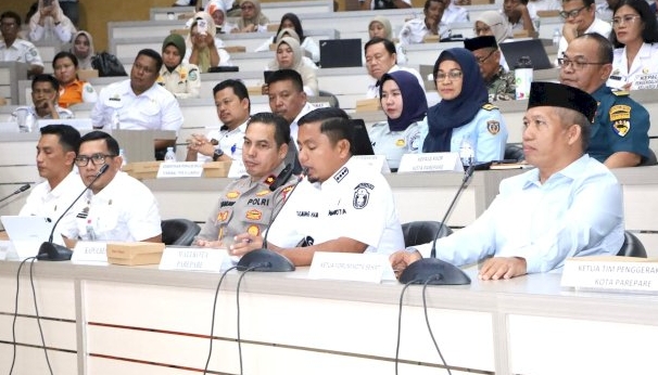 Pemerintah Kota Parepare menegaskan komitmennya dalam mewujudkan lingkungan kota yang sehat, aman, dan berkelanjutan melalui partisipasi dalam verifikasi lanjutan penyelenggaraan Kabupaten/Kota Sehat (KKS) oleh Tim Verifikasi Pusat, Rabu (6/8/2025).
