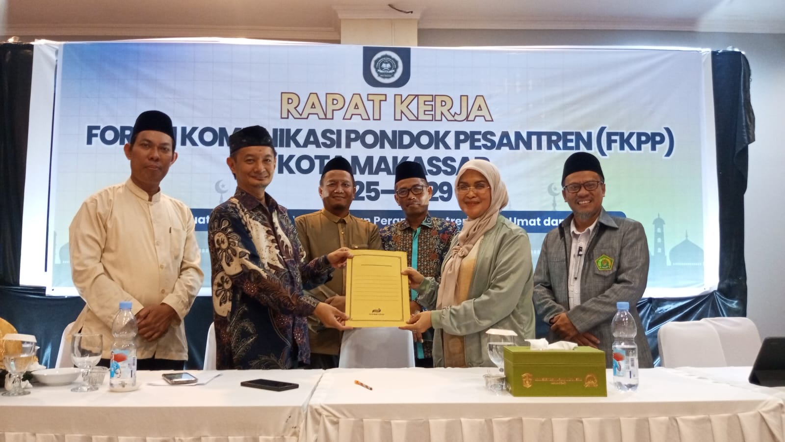 Rapat kerja dengan tajuk "Menguatkan sinergi, meningkatkan peran pesantren untuk ummat dan bangsa" ini dilaksanakan di Aula Lt. 3 Gedung IMMIM Makassar, Jl. Jend. Sudirman Makassar, Sabtu (24/1/2026).