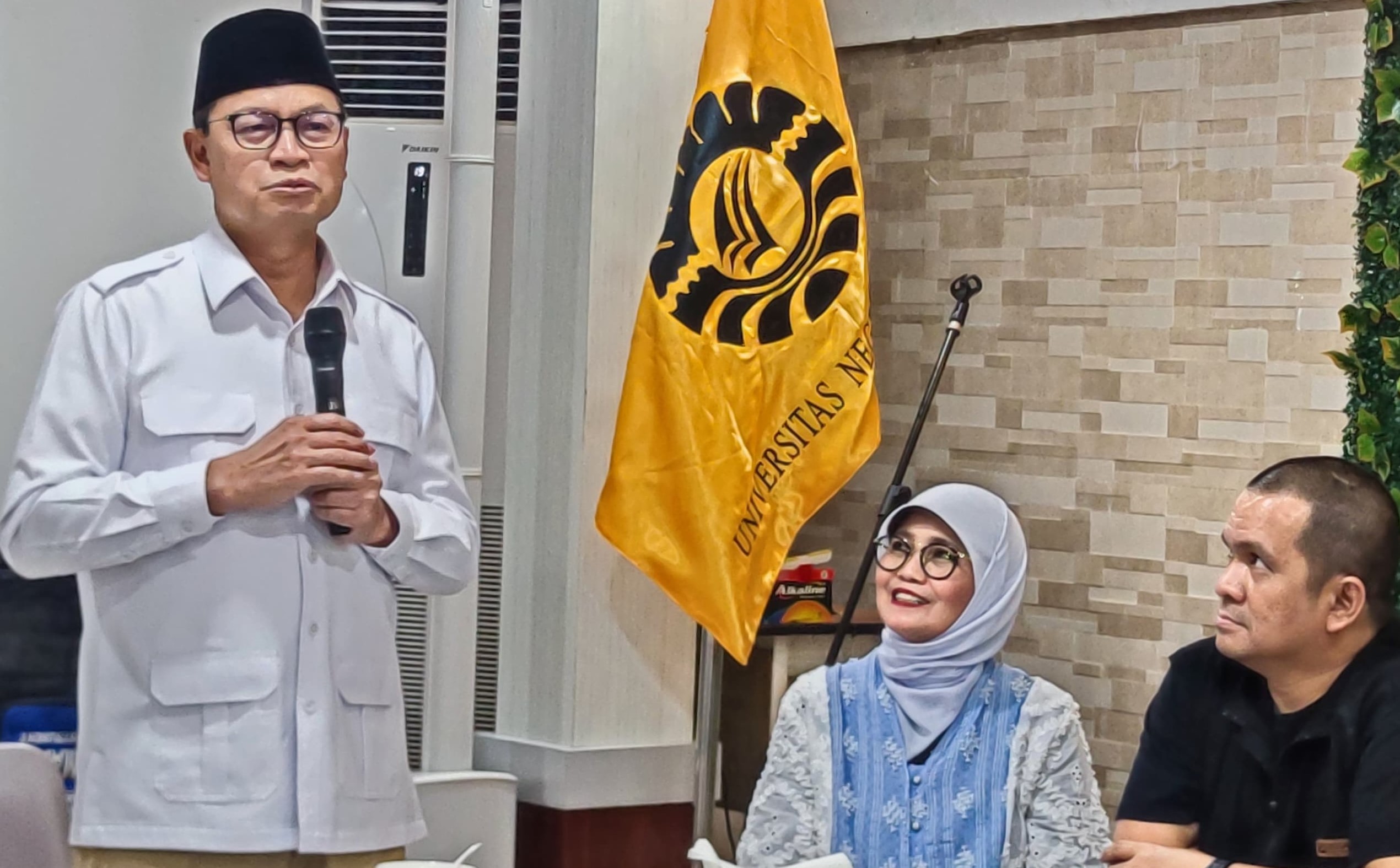 Kepala Badan Pengawas Obat dan Makanan (BPOM) RI, Prof. Dr. Taruna Ikrar, M.Biomed., Ph.D., berbagi gagasan tentang kepemimpinan masa depan berbasis ilmu saraf atau neuroscience leadership.