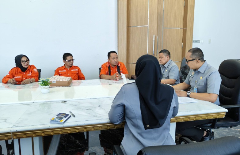 Rombongan DPW PGR Sulsel dipimpin Ketua Asri Tadda, didampingi Sekretaris Muh Zaenur dan Bendahara Irma Effendy.