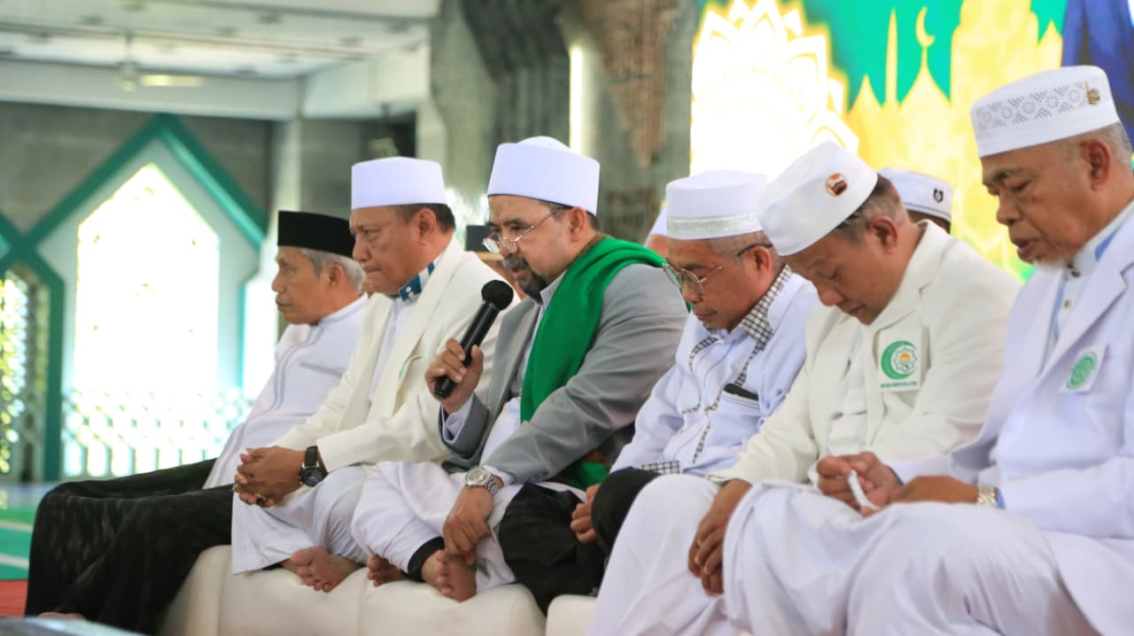 Ittihad Persaudaraan Imam Masjid (IPIM) Provinsi Sulawesi Selatan menggelar Seminar Nasional dan Istighotsah di Masjid Al-Markaz Al-Islami Makassar, Sabtu (14/6/2026).