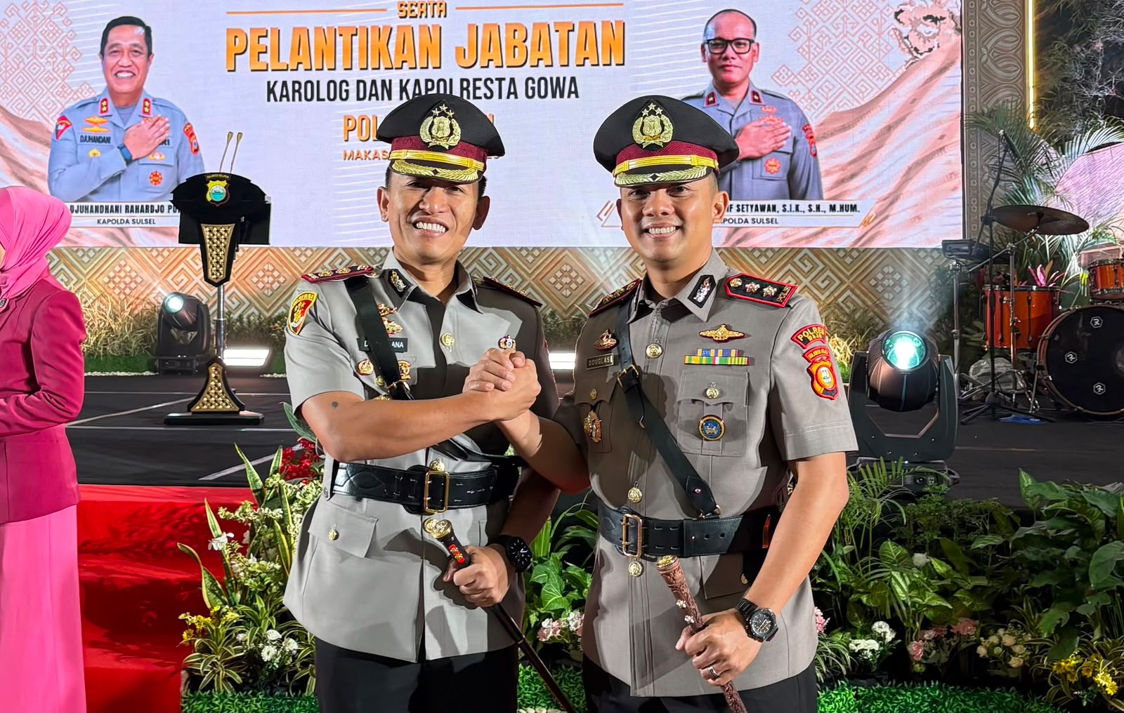 AKBP Devi Sujana Resmi Gantikan AKBP Douglas Mahendrajaya jadi Kapolres Maros, Upacara Serah Terima Jabatan (Sertijab) yang digelar di Aula Mappaoddang Mapolda Sulawesi Selatan, Kamis (30/7/2026).