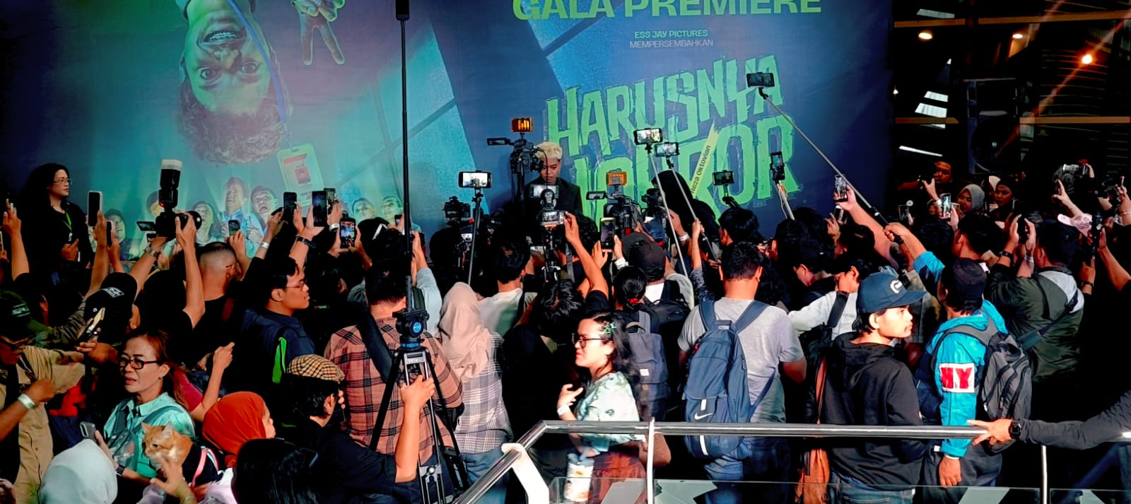 Film produksi Ess Jay Pictures tersebut dijadwalkan tayang serentak di bioskop Indonesia mulai 20 Agustus 2026.