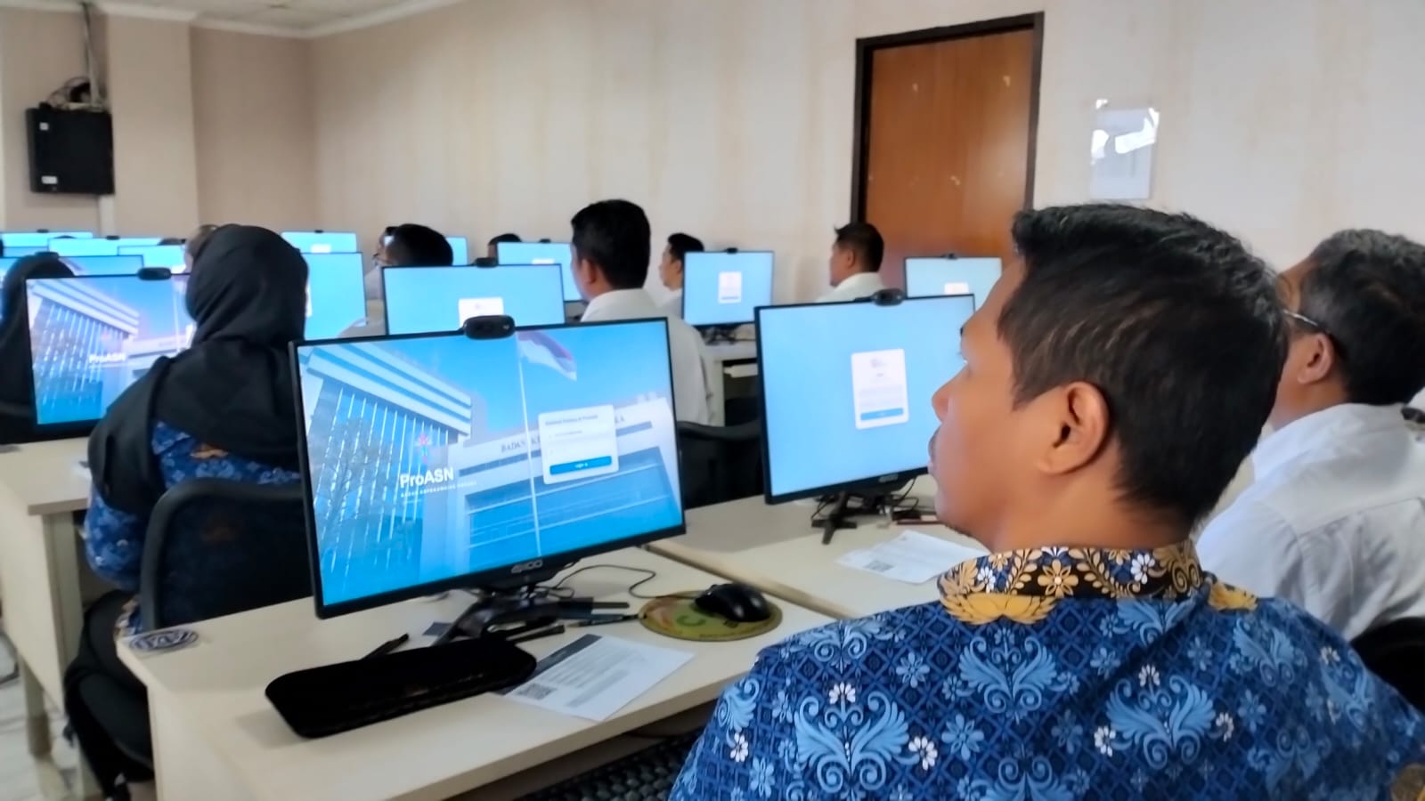 Kementerian Haji dan Umrah (Kemenhaj) Republik Indonesia tengah menggelar rangkaian Ujian Kompetensi bagi pelamar mutasi masuk Pegawai Negeri Sipil (PNS) melalui Layanan ASN Karier Batch II Tahun 2026.