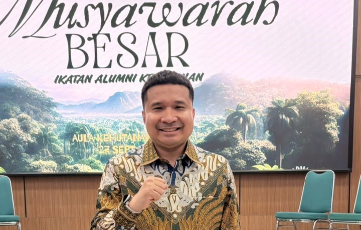 Tri Febrianto S Hut atau yang akrab disapa Buyung terpilih sebagai Ketua Umum Ikatan Alumni Kehutanan Universitas Hasanuddin (IKA Kehutanan Unhas) periode 2027-2030.