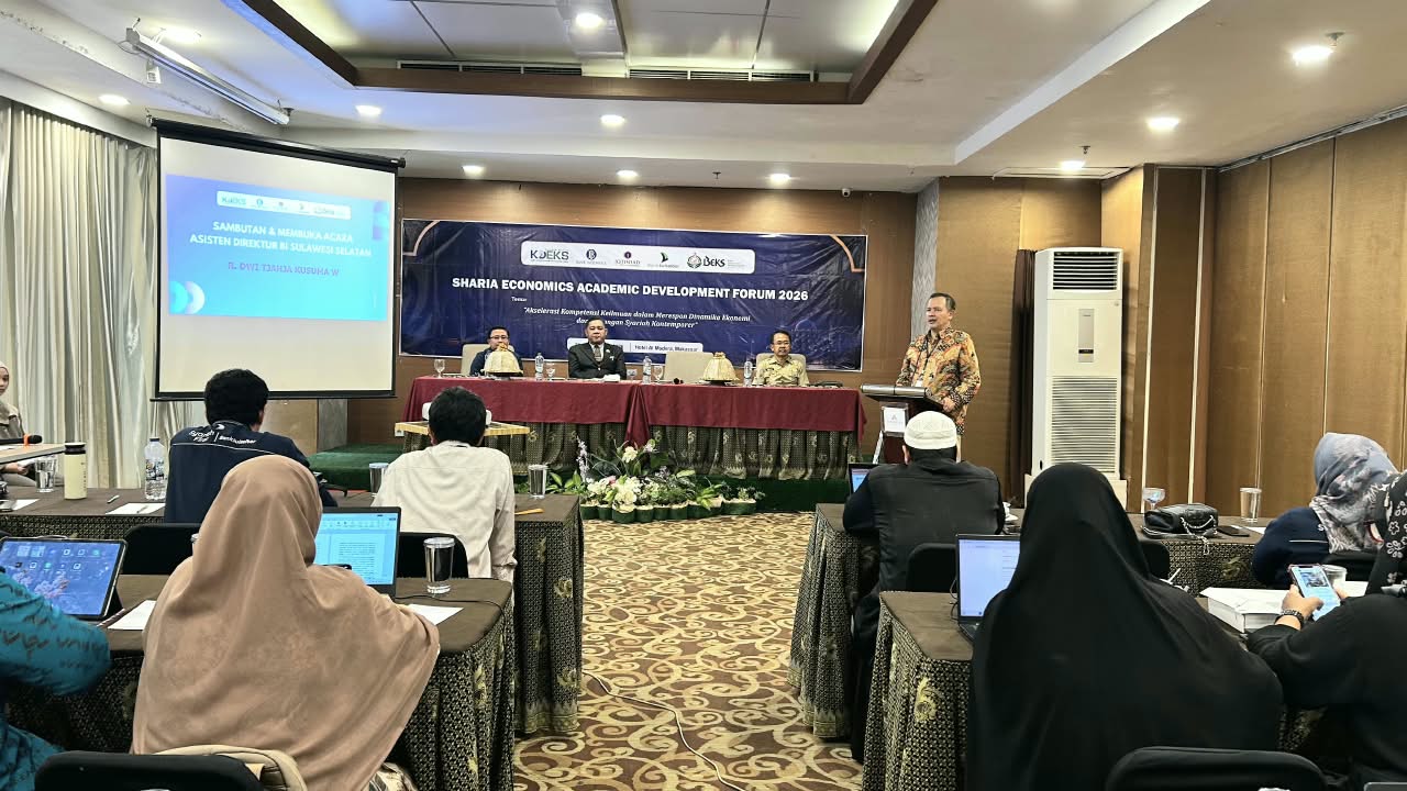 Komite Daerah Ekonomi dan Keuangan Syariah (KDEKS) Provinsi Sulawesi Selatan berkolaborasi dengan Bank Indonesia dan sejumlah mitra strategis menyelenggarakan Sharia Economics Academic Development (SEAD) Forum 2026 di Hotel Almadera, Makassar, Senin (26/10/2026).